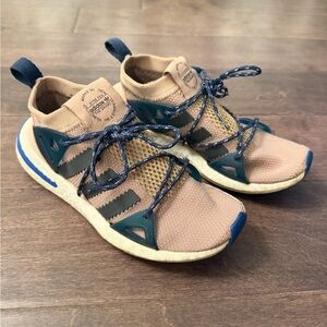 Adidas Arkyn Tennis Shoes Women Size 6.5 Tan Blue